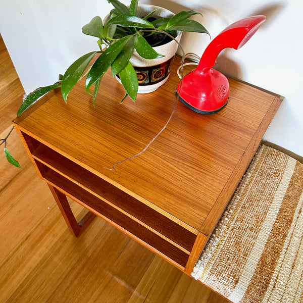 TELEPHONE TABLE