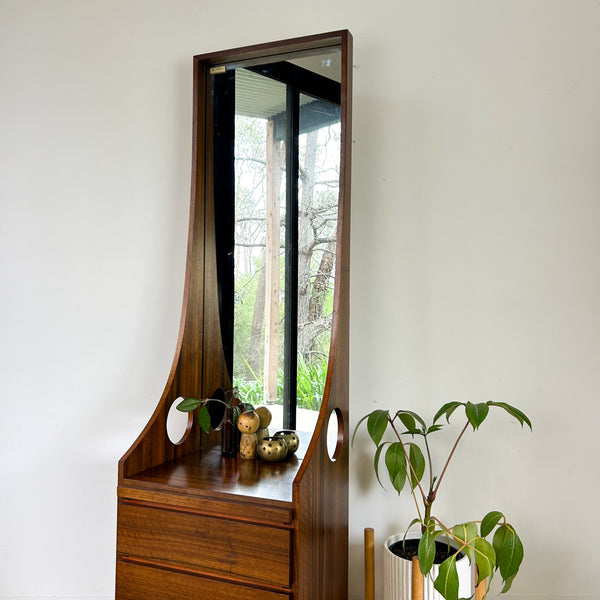 RULA DRESSING TABLE