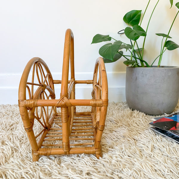 RATTAN MAGAZINE RACK