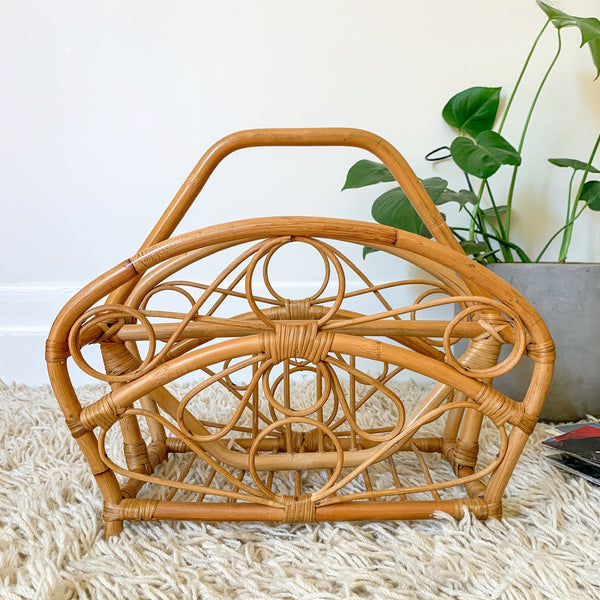 RATTAN MAGAZINE RACK