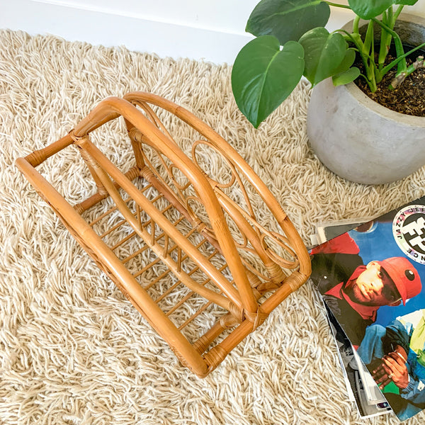 RATTAN MAGAZINE RACK