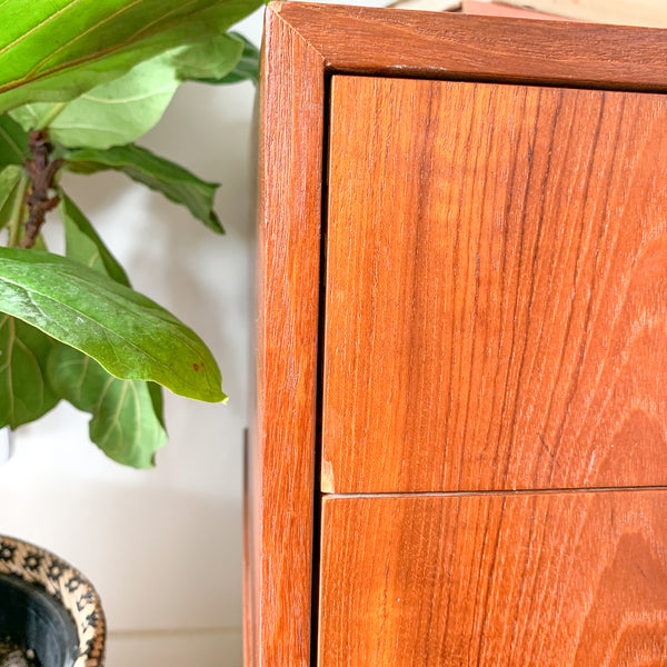 GAINSBOROUGH TELEPHONE TABLE - HEY JUDE WORKSHOP • Vintage furniture & wares.