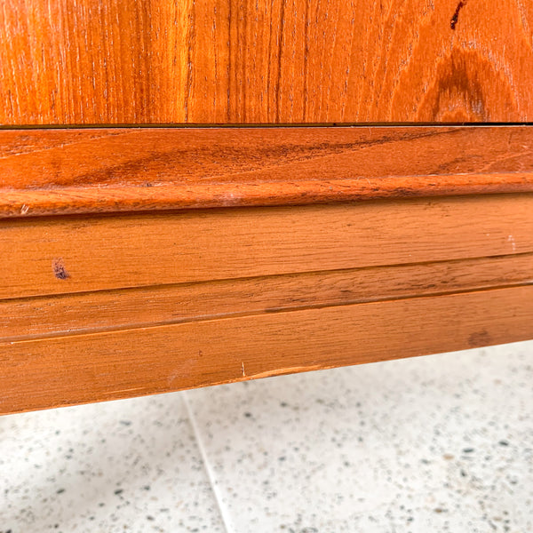 GAINSBOROUGH TELEPHONE TABLE - HEY JUDE WORKSHOP • Vintage furniture & wares.