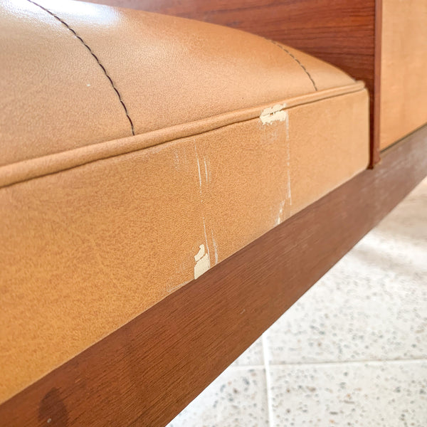 GAINSBOROUGH TELEPHONE TABLE - HEY JUDE WORKSHOP • Vintage furniture & wares.