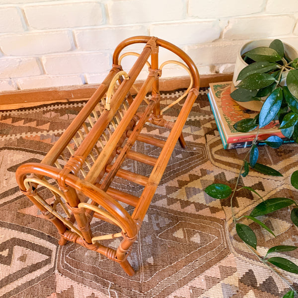 RATTAN MAGAZINE RACK