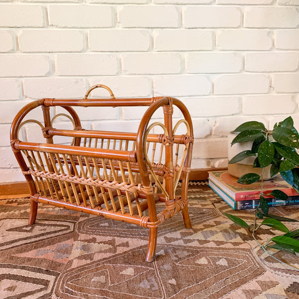 RATTAN MAGAZINE RACK