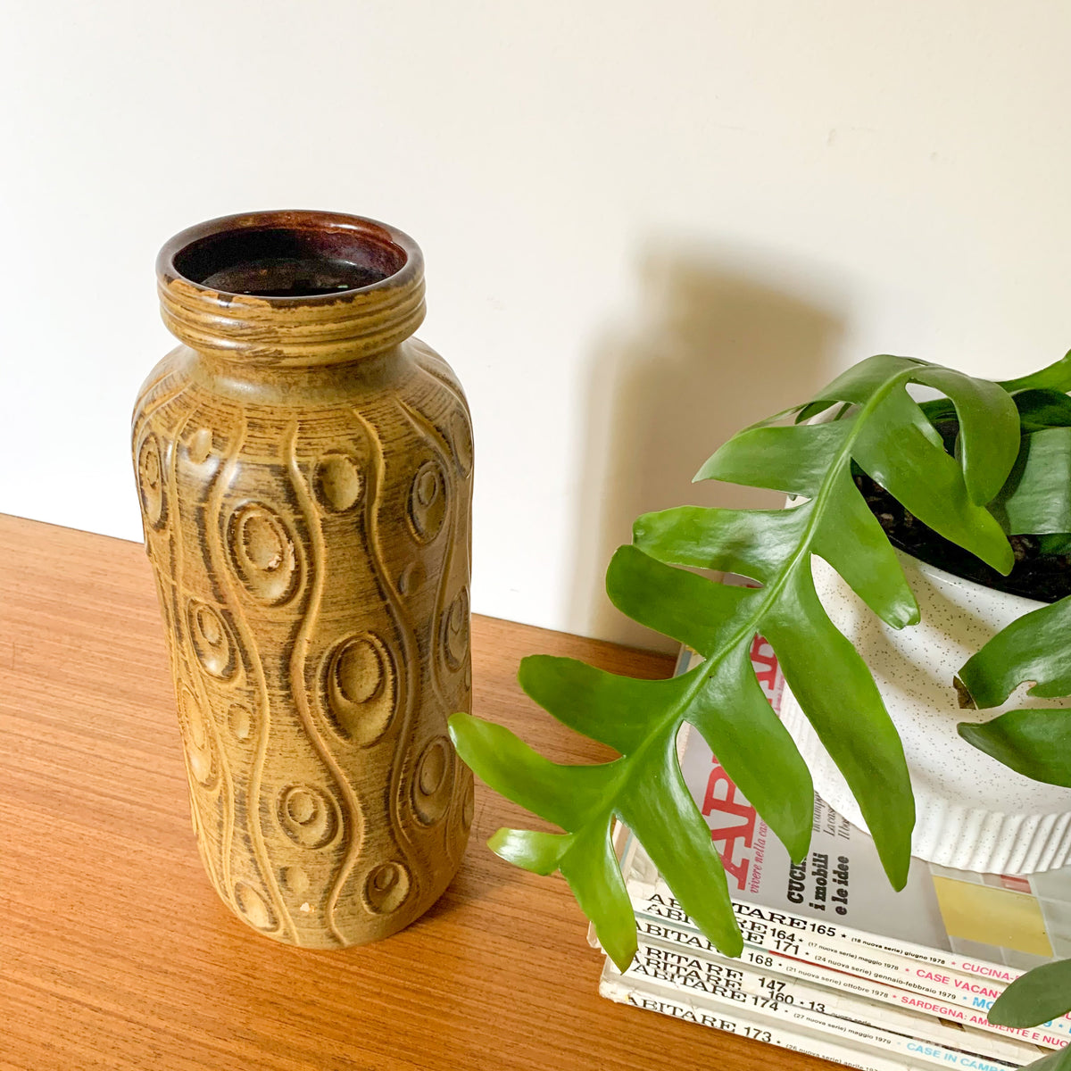 SCHEURICH KORALLE VASE 28830 WEST GERMANY