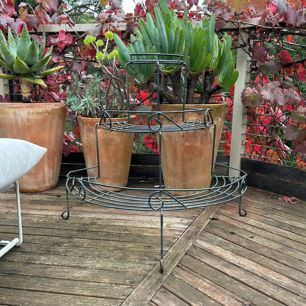 HALF ROUND METAL POT STAND