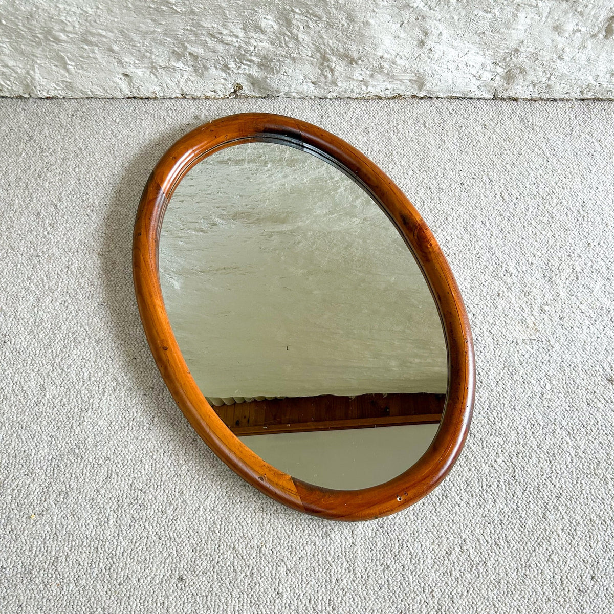 OVAL WOODEN WALL MIRRORS