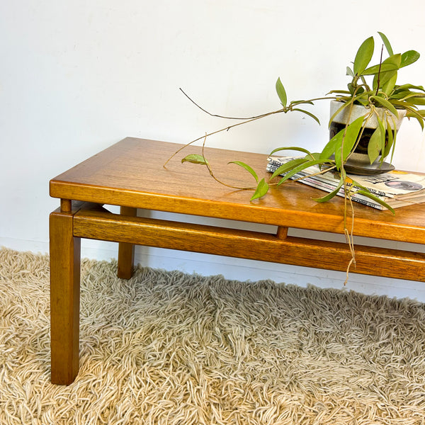 FLOATING COFFEE TABLE
