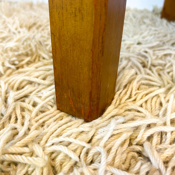 FLOATING COFFEE TABLE