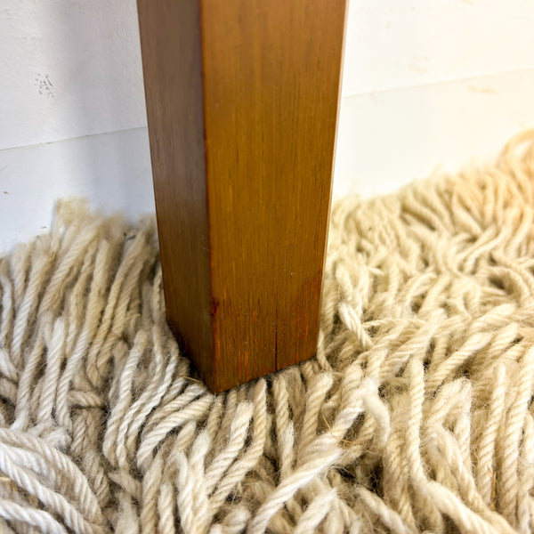 FLOATING COFFEE TABLE