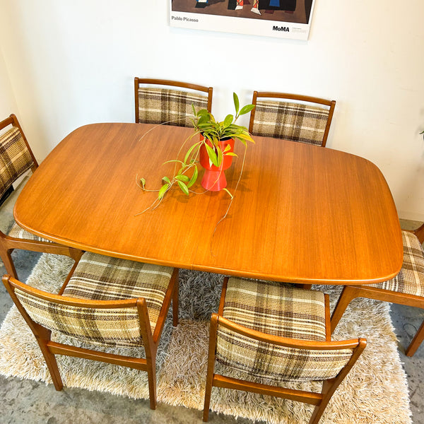 PEDESTAL EXTENSION DINING TABLE & SIX CHAIRS