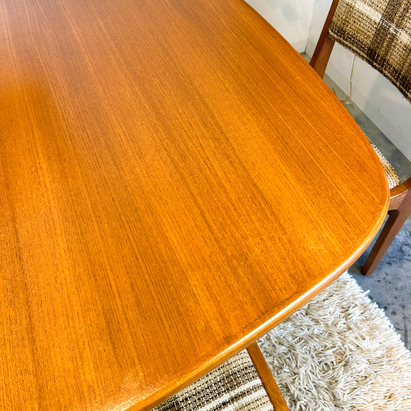 PEDESTAL EXTENSION DINING TABLE & SIX CHAIRS