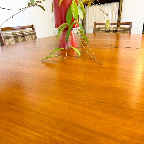 PEDESTAL EXTENSION DINING TABLE & SIX CHAIRS