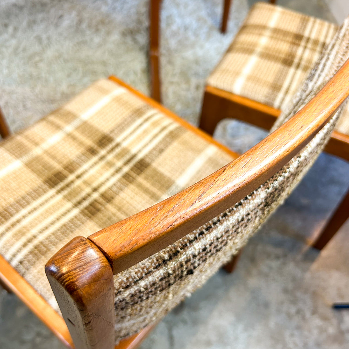 PEDESTAL EXTENSION DINING TABLE & SIX CHAIRS - HEY JUDE WORKSHOP • Vintage furniture & objects Melbourne
