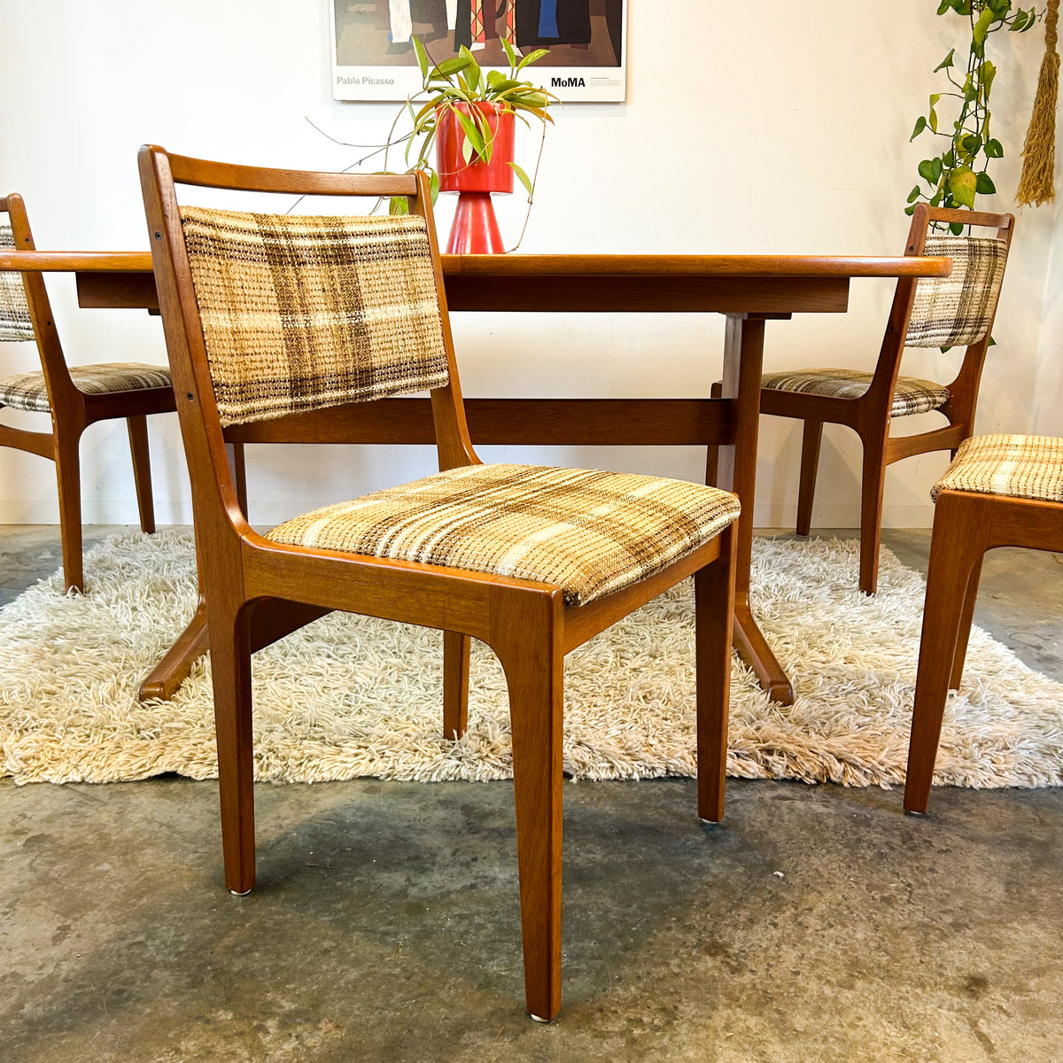 PEDESTAL EXTENSION DINING TABLE & SIX CHAIRS - HEY JUDE WORKSHOP • Vintage furniture & objects Melbourne