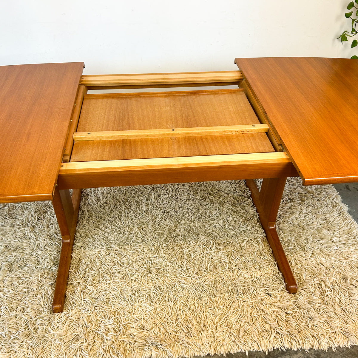 PEDESTAL EXTENSION DINING TABLE & SIX CHAIRS - HEY JUDE WORKSHOP • Vintage furniture & objects Melbourne