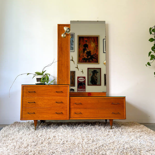 HAYSON DRESSER WITH MIRROR & LIGHT