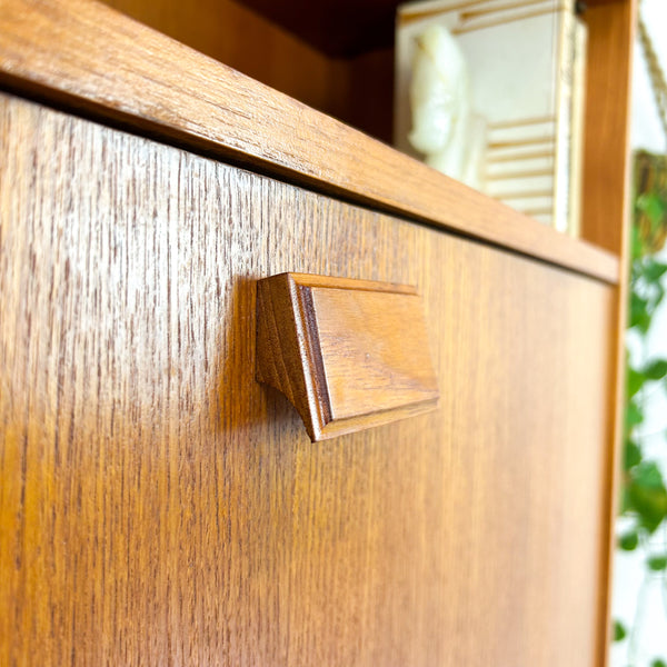 PARAMOUNT WALL UNIT