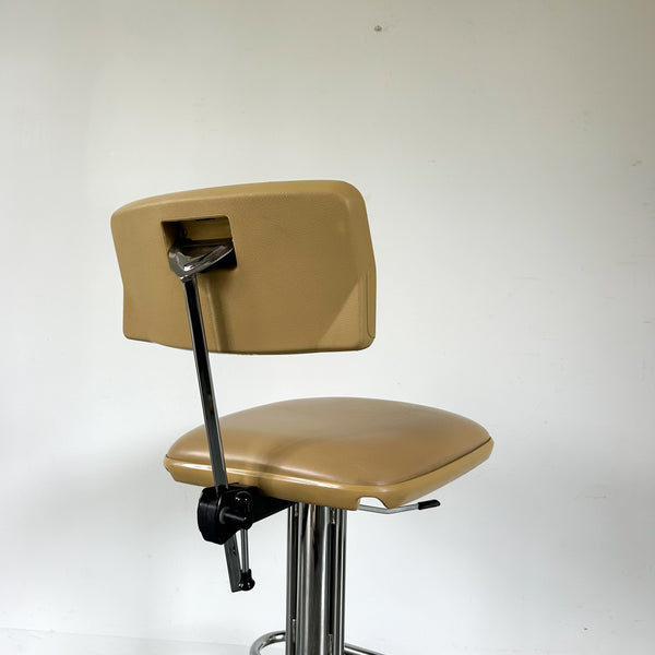 BEIGE VINYL DESK CHAIR/STOOL