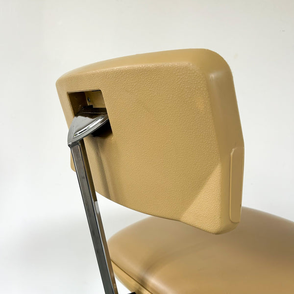 BEIGE VINYL DESK CHAIR/STOOL