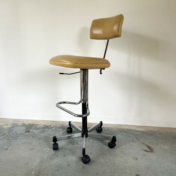 BEIGE VINYL DESK CHAIR/STOOL