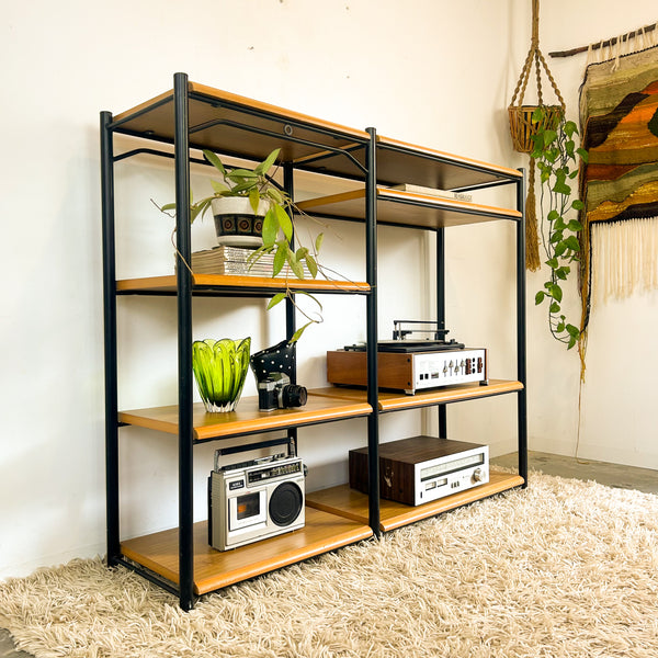 LARGE SHELVING UNIT