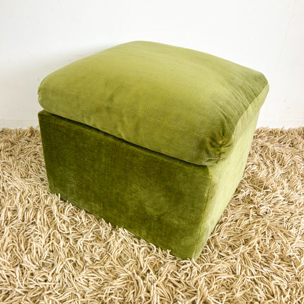 GREEN VELVET POUFFE