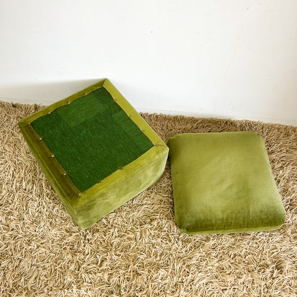 GREEN VELVET POUFFE
