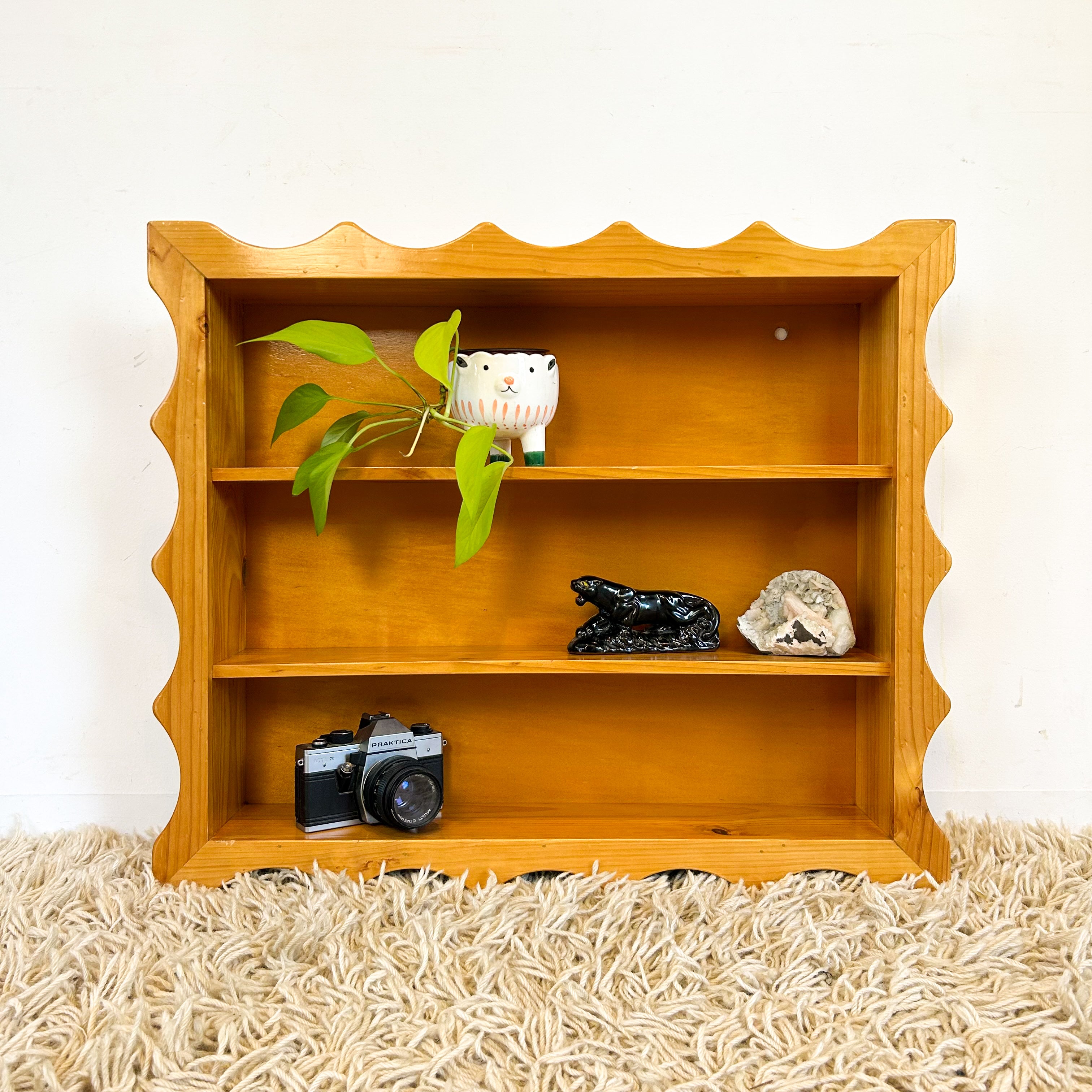 SHADOW BOX WITH SCALLOPED EDGE - HEY JUDE WORKSHOP • Vintage furniture & objects Melbourne