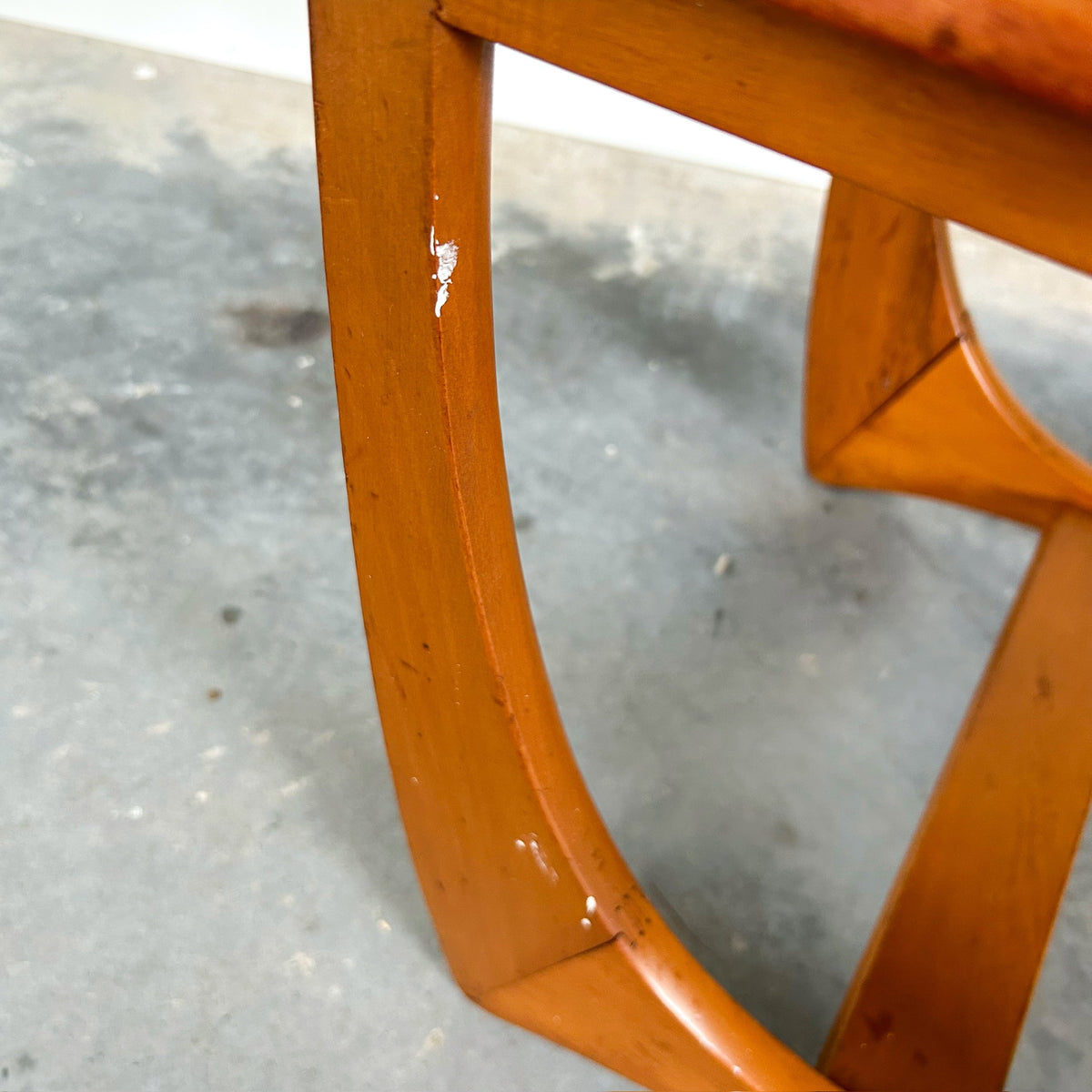 KALMAR SIDE TABLE