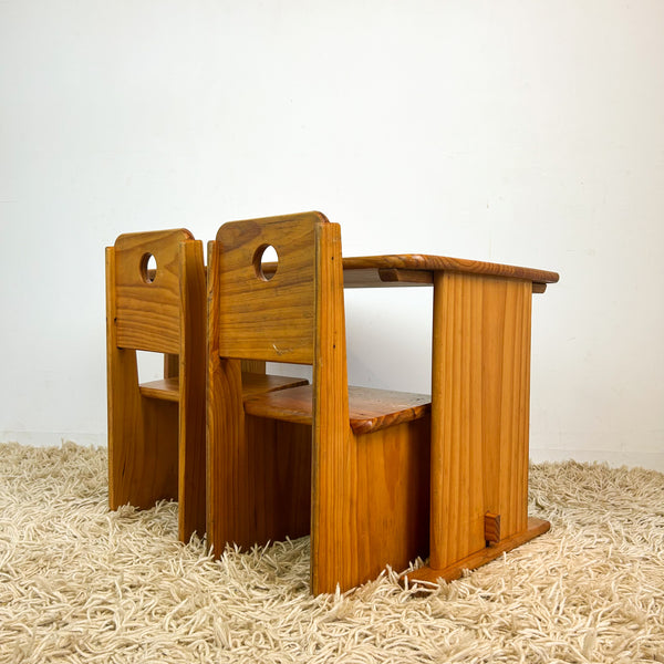 KIDS PINE TABLE & CHAIRS SET