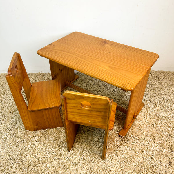 KIDS PINE TABLE & CHAIRS SET