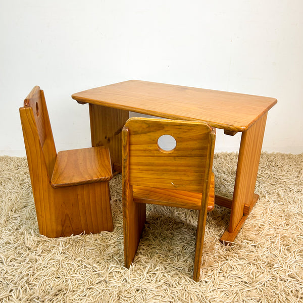 KIDS PINE TABLE & CHAIRS SET