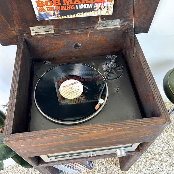 TURNTABLE STEREO CABINET