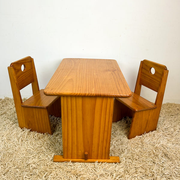 KIDS PINE TABLE & CHAIRS SET