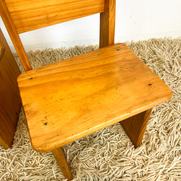 KIDS PINE TABLE & CHAIRS SET