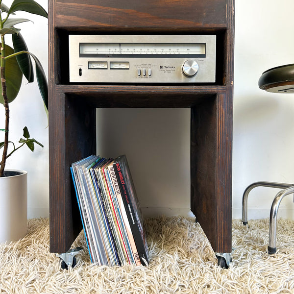 TURNTABLE STEREO CABINET