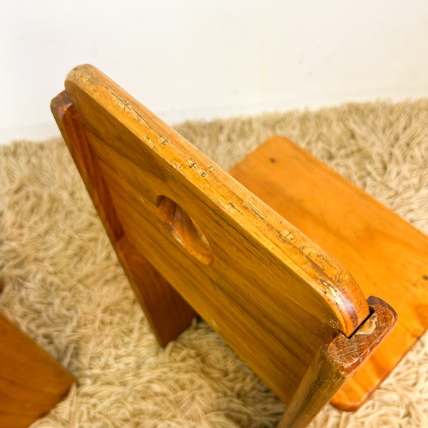 KIDS PINE TABLE & CHAIRS SET