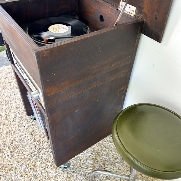 TURNTABLE STEREO CABINET