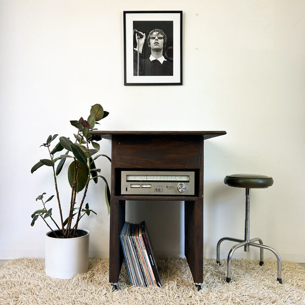 TURNTABLE STEREO CABINET