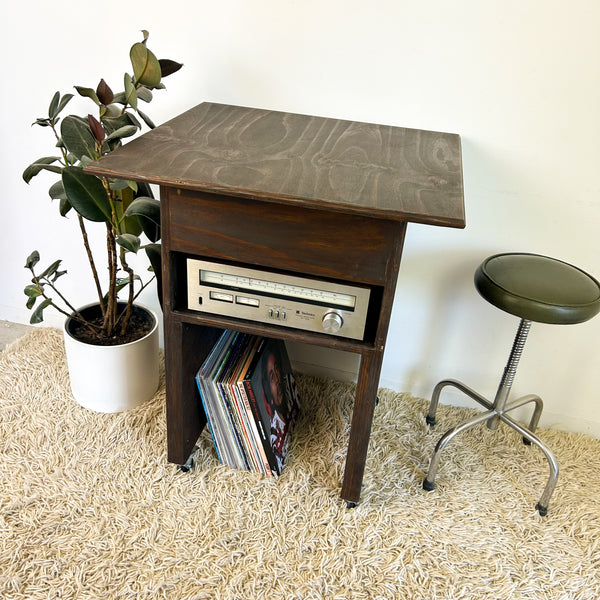 TURNTABLE STEREO CABINET