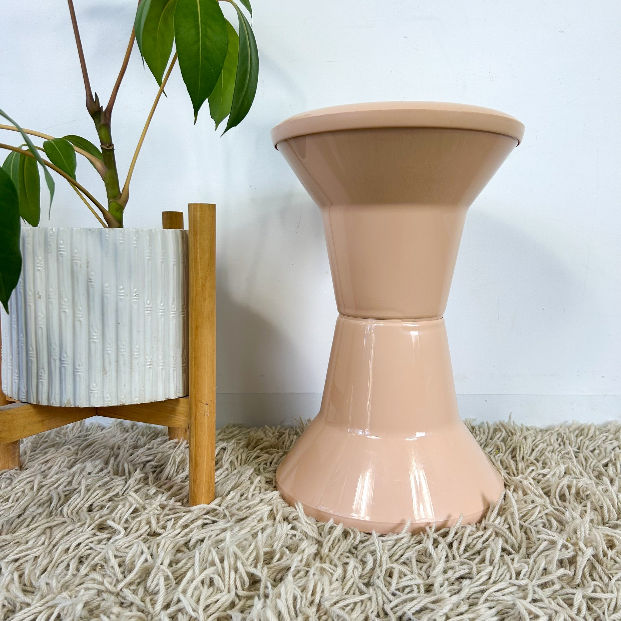 CAROMA ARCADE STOOL