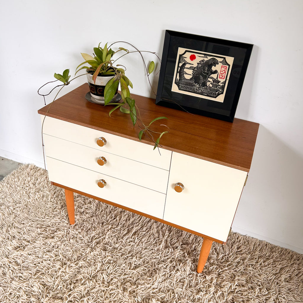 SCHREIBER SIDEBOARD