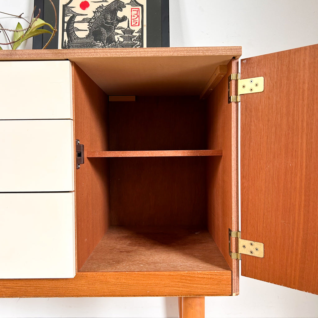 SCHREIBER SIDEBOARD
