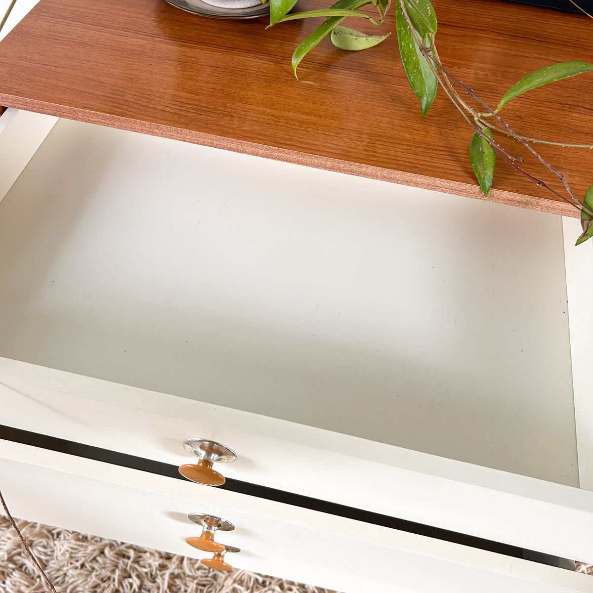 SCHREIBER SIDEBOARD