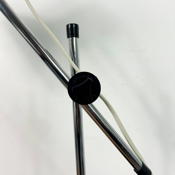BLACK TABLE LAMP