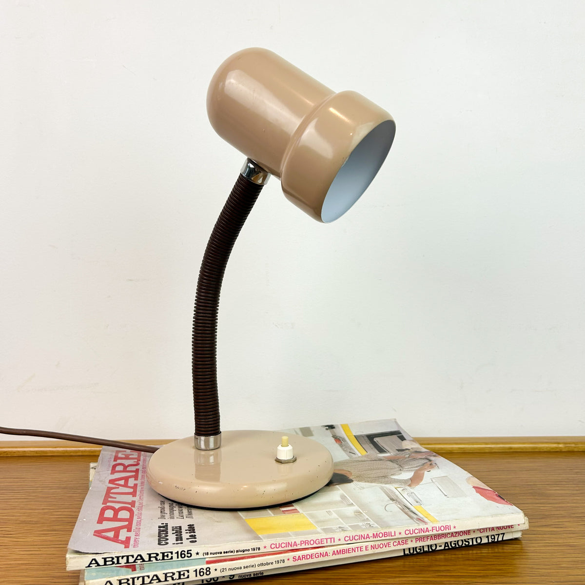 MUSHROOM TABLE LAMP