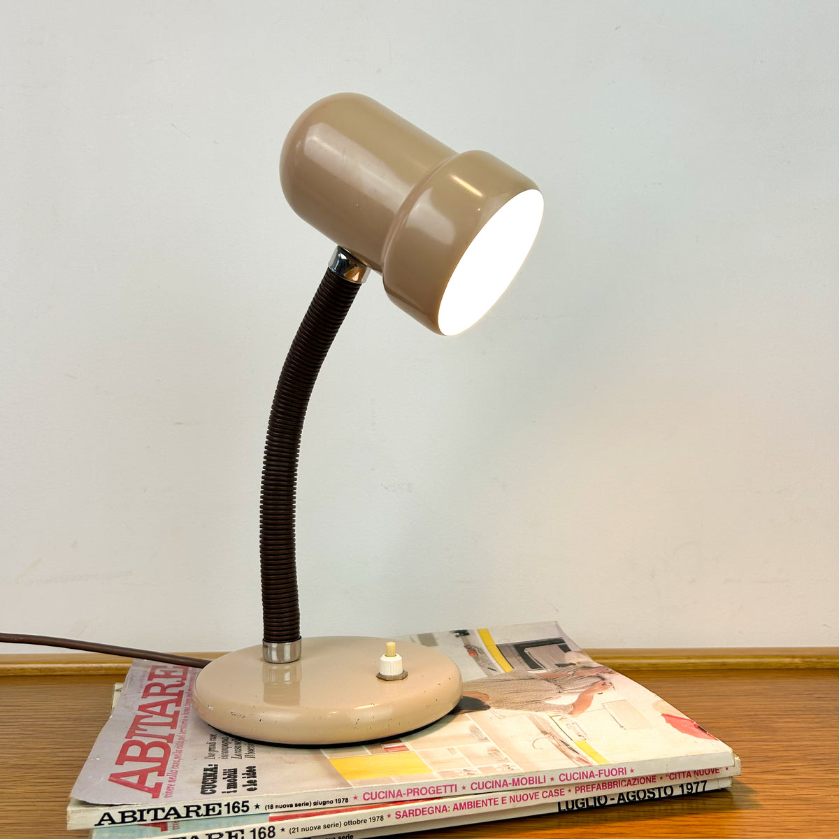 MUSHROOM TABLE LAMP
